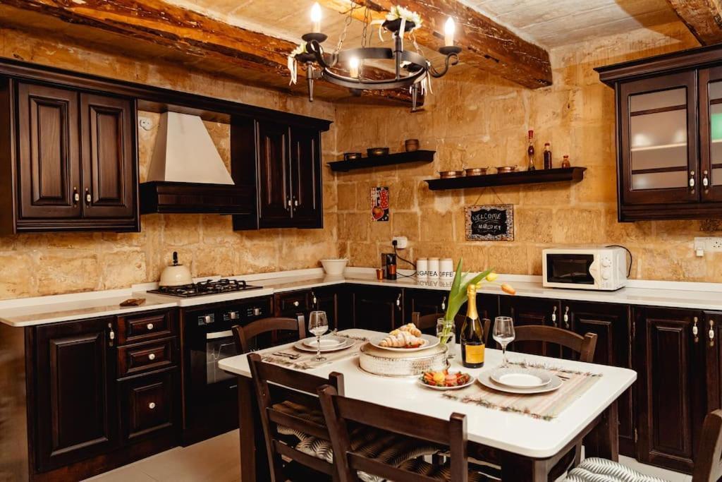 Enchanting 2Bdr Townhouse In Valletta Centre! 外观 照片