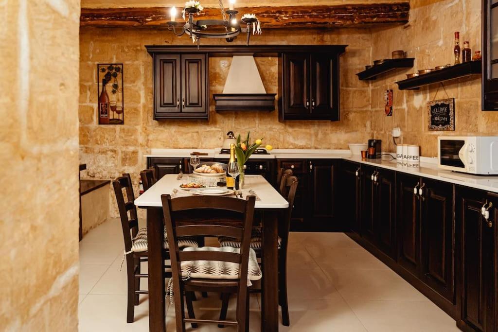 Enchanting 2Bdr Townhouse In Valletta Centre! 外观 照片