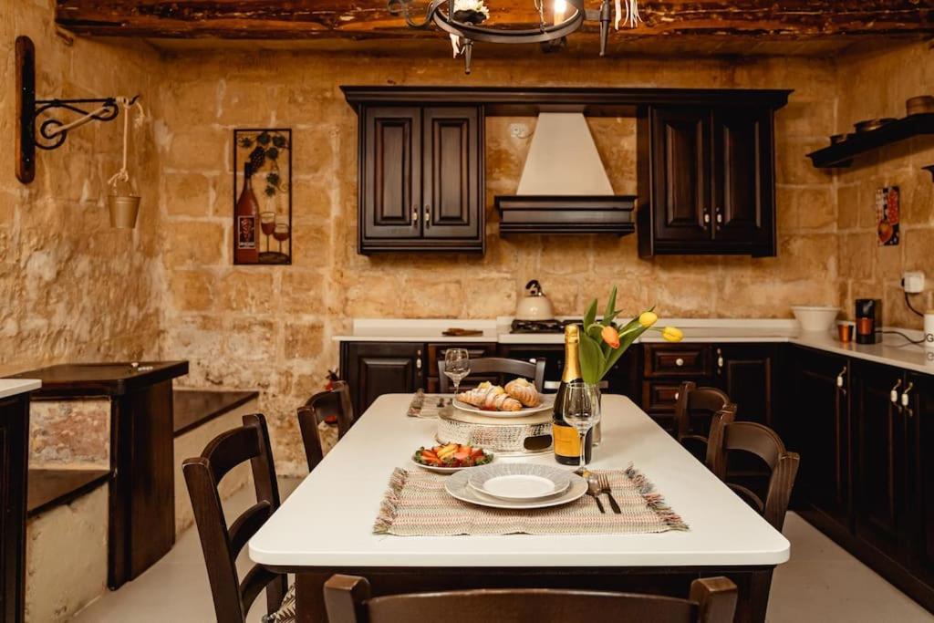 Enchanting 2Bdr Townhouse In Valletta Centre! 外观 照片